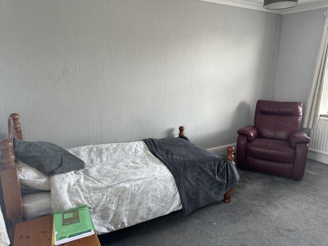 Large room in spacious house (&pound;535 per month inc.) Main Photo
