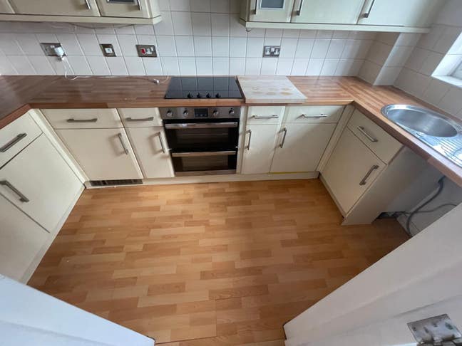 Lovely Room to rent is spacious maisonette   Main Photo