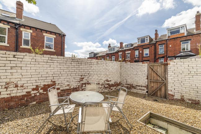 Luxury 4 Bed House in Burley  Main Photo
