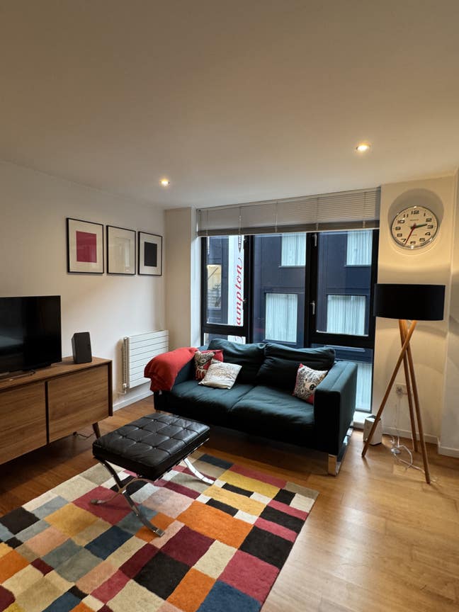 Central 1 bedroom modern flat near Old Street  Main Photo