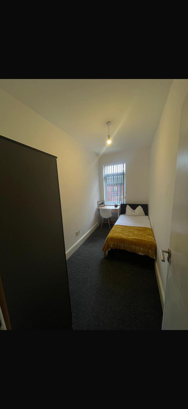 Single room available  Main Photo