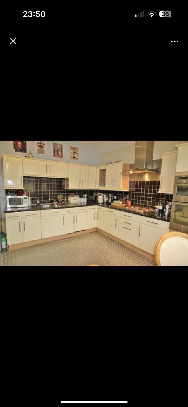 Small single room  Main Photo