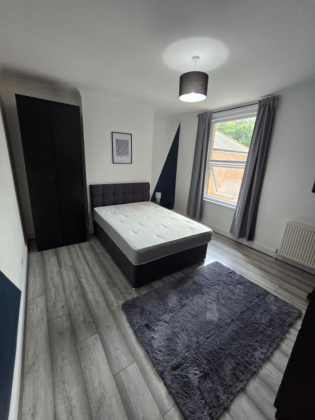 High-Spec Double Room - Central - Bills Incl. Main Photo