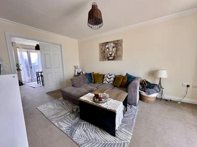 Room for rent, flat share in Central Winchester Main Photo