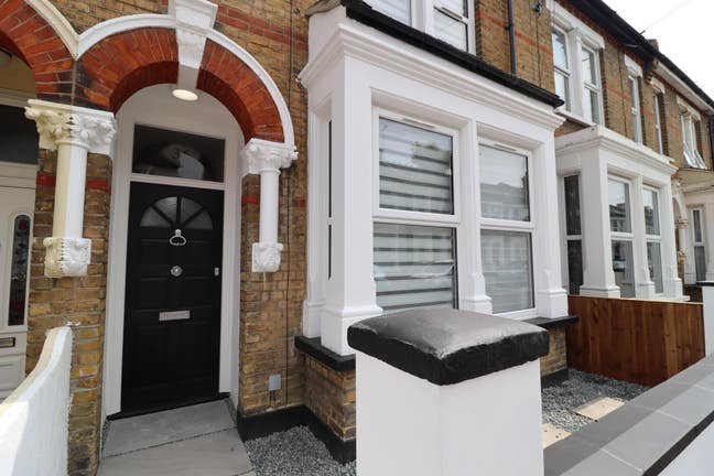 One Room Available - Ashburnham Road Main Photo