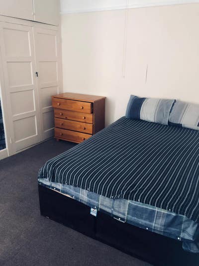Sandringham - Room available in a shared apartment Main Photo