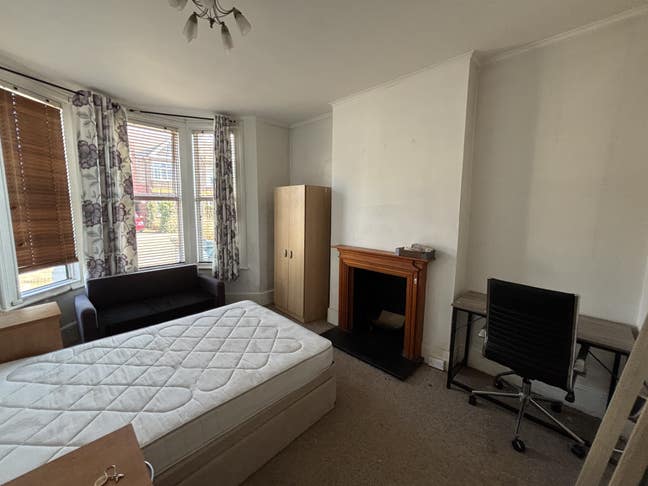 Large double room in harrow on the hill  Main Photo