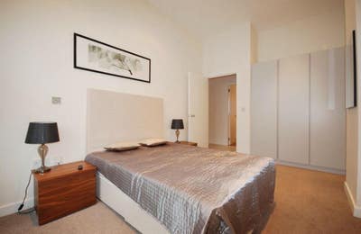 Beautiful Double Bedroom| Private Bathroom Main Photo