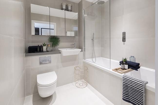 Luxury 1-bed with spa in Vauxhall -  Main Photo