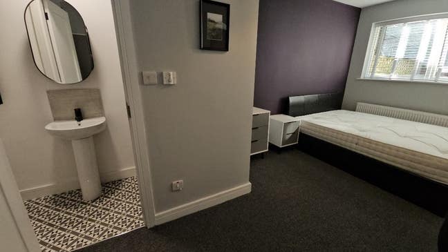En suit premium rooms, m27, transport uni, ameniti Main Photo