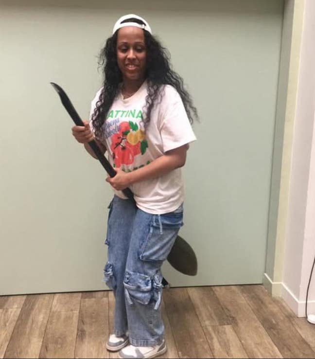 Hello how are you  Main Photo