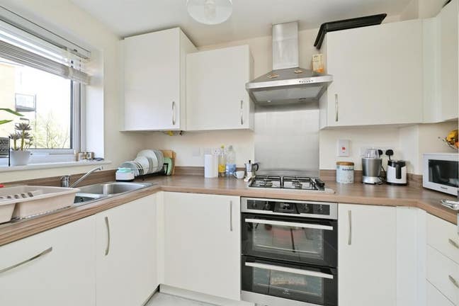 Whole house available for short term let Main Photo