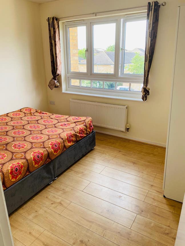 Rooms available  Main Photo