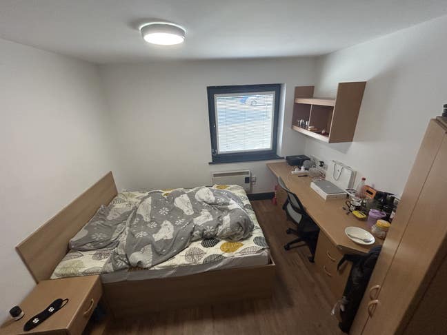 Albion court Main Photo