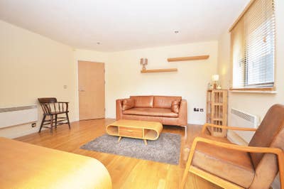 Splendid 2 Bedroom Apartment- E1  Main Photo