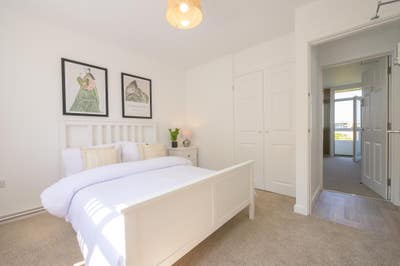 Newly renovated NR2 apartment  Main Photo