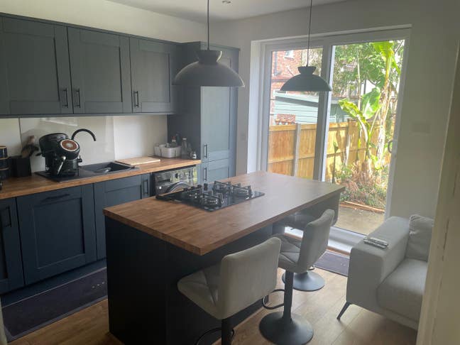 🏡 Spacious Double Room - Newton Rd, Urmston Main Photo