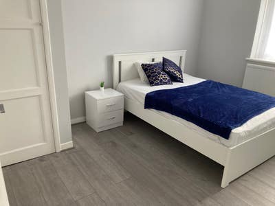 Luxurious Double Room, in Bright Stunning Flat Main Photo