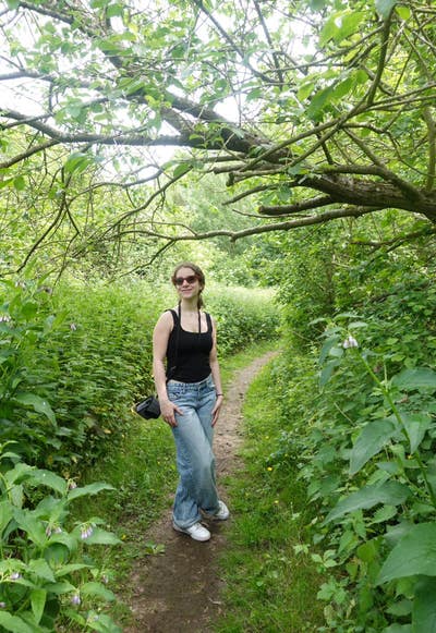 Hi I’m Thea, I am Lebanese and 22 years old :) Main Photo