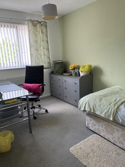 A 3 month stay /Females only  &pound;650 pcm Main Photo