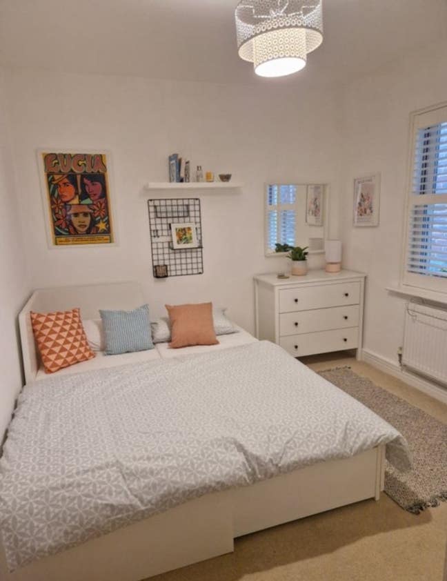 Peaceful Mon–Fri Room in East Molesey Main Photo