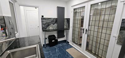 Large Spacious Studio Flat, RM7 - Newly Built Main Photo
