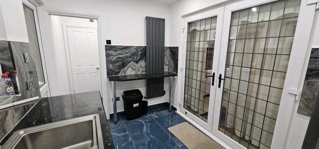 Large Spacious Studio Flat, RM7 - Newly Built Main Photo