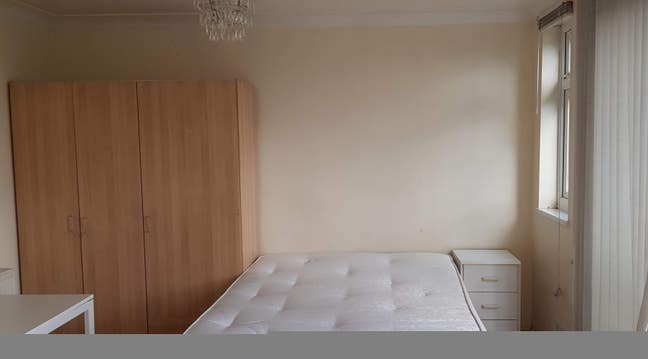 En-suite double room available to rent  Main Photo