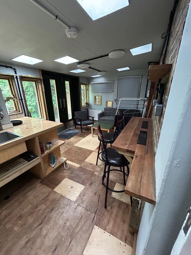 Furnished En-suite Double £800 inc ALL BILLS Main Photo