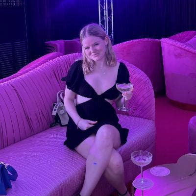 Looking for a room or buddy up Main Photo