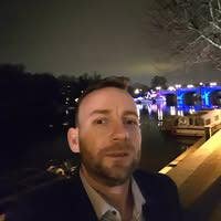 Professional Male seeks a double room Main Photo