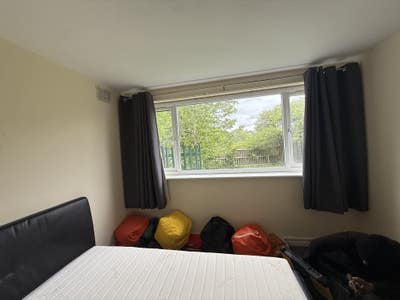 Double room for rent Its very big room and clean  Main Photo