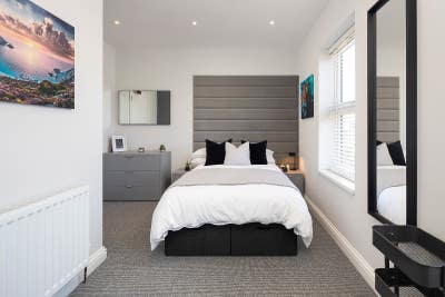 Stunning Rooms  -  WITH  GYM!  🏋️ - Stanley Road Main Photo