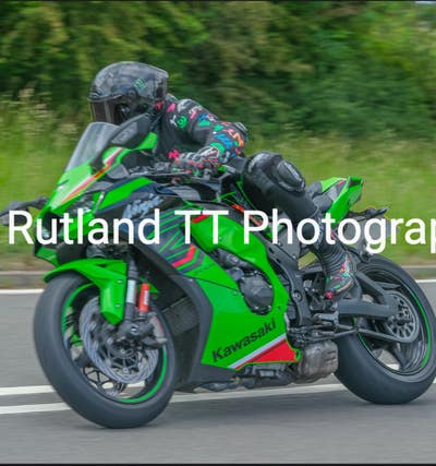 I am a professional male aged 45. I am lookin... Main Photo
