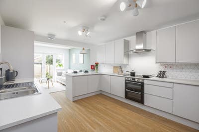 New home for summer? Main Photo