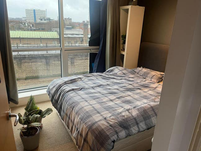 Furnished Double Room, Modern Spacious Flat - 14/7 Main Photo