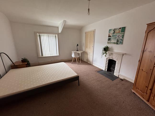 Large House Share - close to City Centre Main Photo