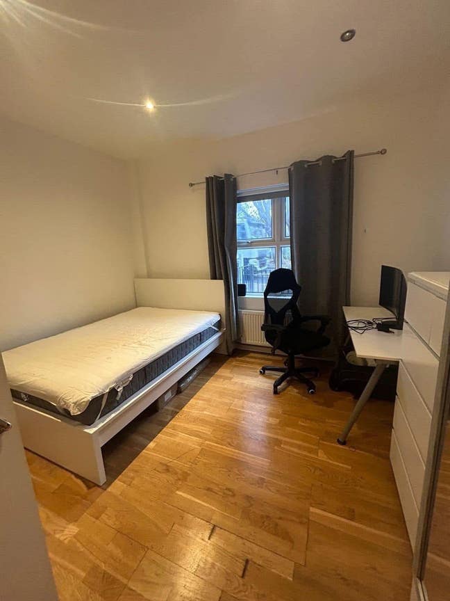 Large Ground floor room available  Main Photo