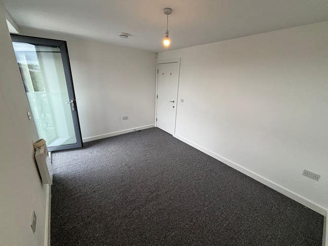 Double Room with Private Bathroom & Balcony Main Photo