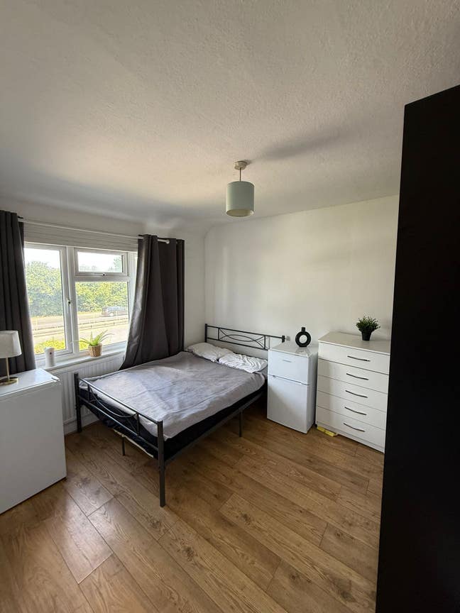 2 Rooms Available on the North Circular Road Main Photo