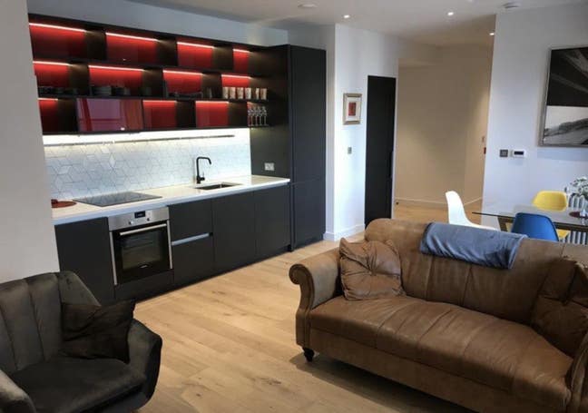 Double Bedroom  London City Island Main Photo