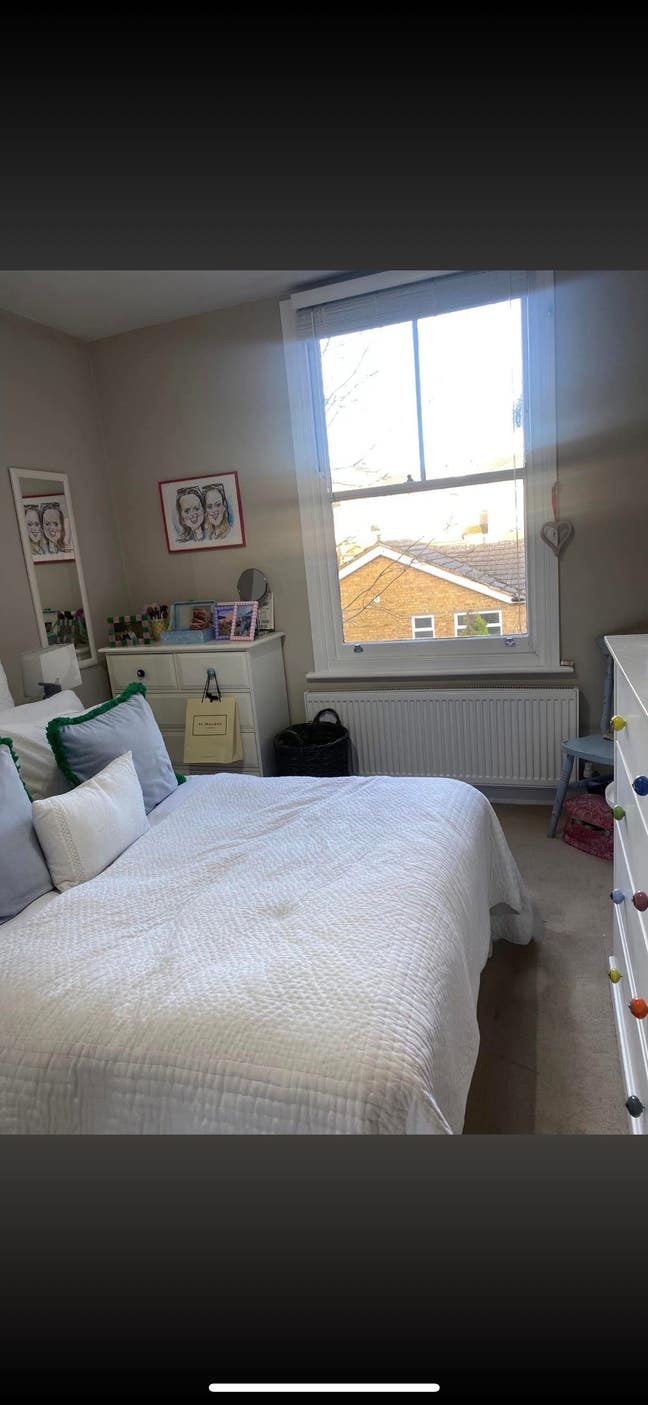 Double room in 2 bed flat  Main Photo
