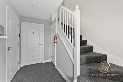 Stunning Studio In Sugar Way! (PE2) 😻 Main Photo