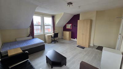 House Share- 6 Bed House in Victoria Park Main Photo