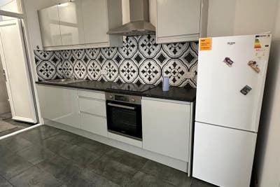 Modern Ground Floor Studio Flat Main Photo