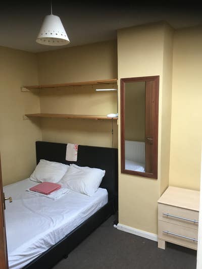 Dover Town - Double rooms/all bills £600pm 1GBwifi Main Photo