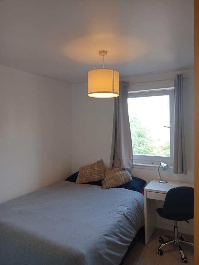 Double Room in Dennistoun – Bills Included Main Photo