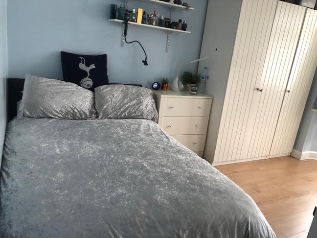 A double room near Middlesex University Main Photo
