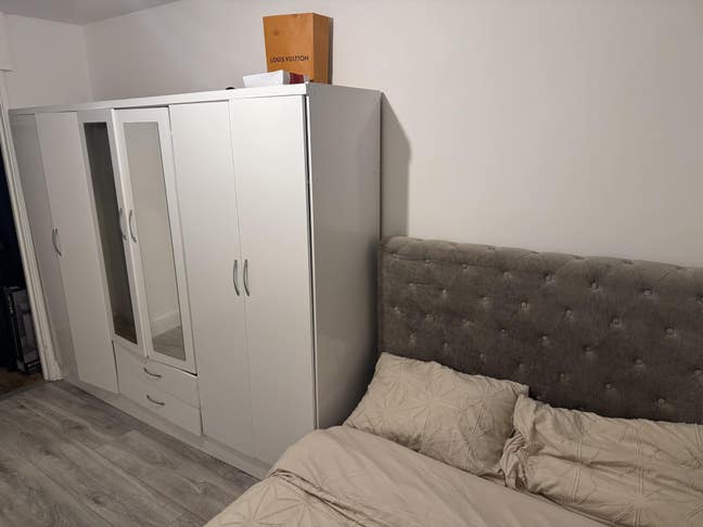 Double Room to let - Fully furnished Main Photo