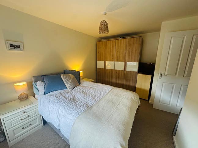 1 Double Room to Rent  Main Photo
